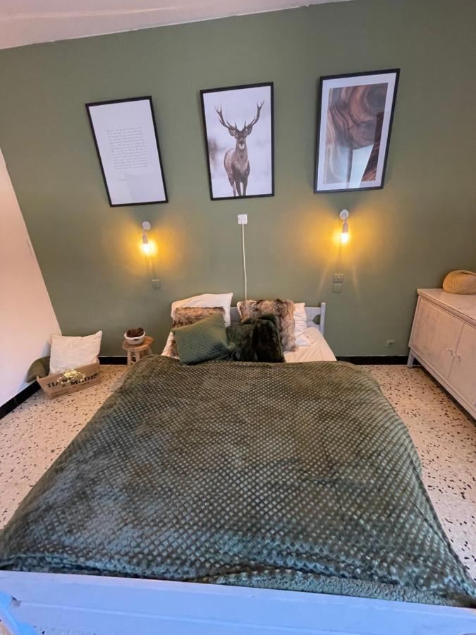 Chez Tatie Menie Bed & Breakfast Fraisse-des-Corbieres Ngoại thất bức ảnh