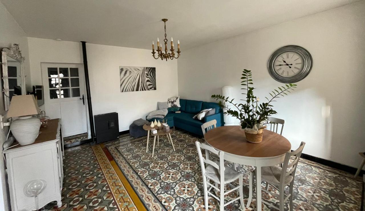 Chez Tatie Menie Bed & Breakfast Fraisse-des-Corbieres Ngoại thất bức ảnh